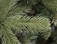 Иголки искусственной елки с литыми ветками